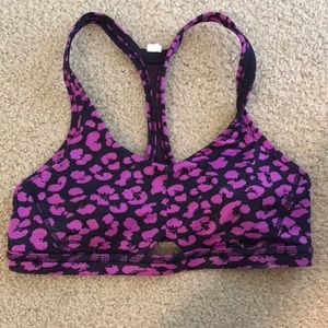 Lululemon bra size 4